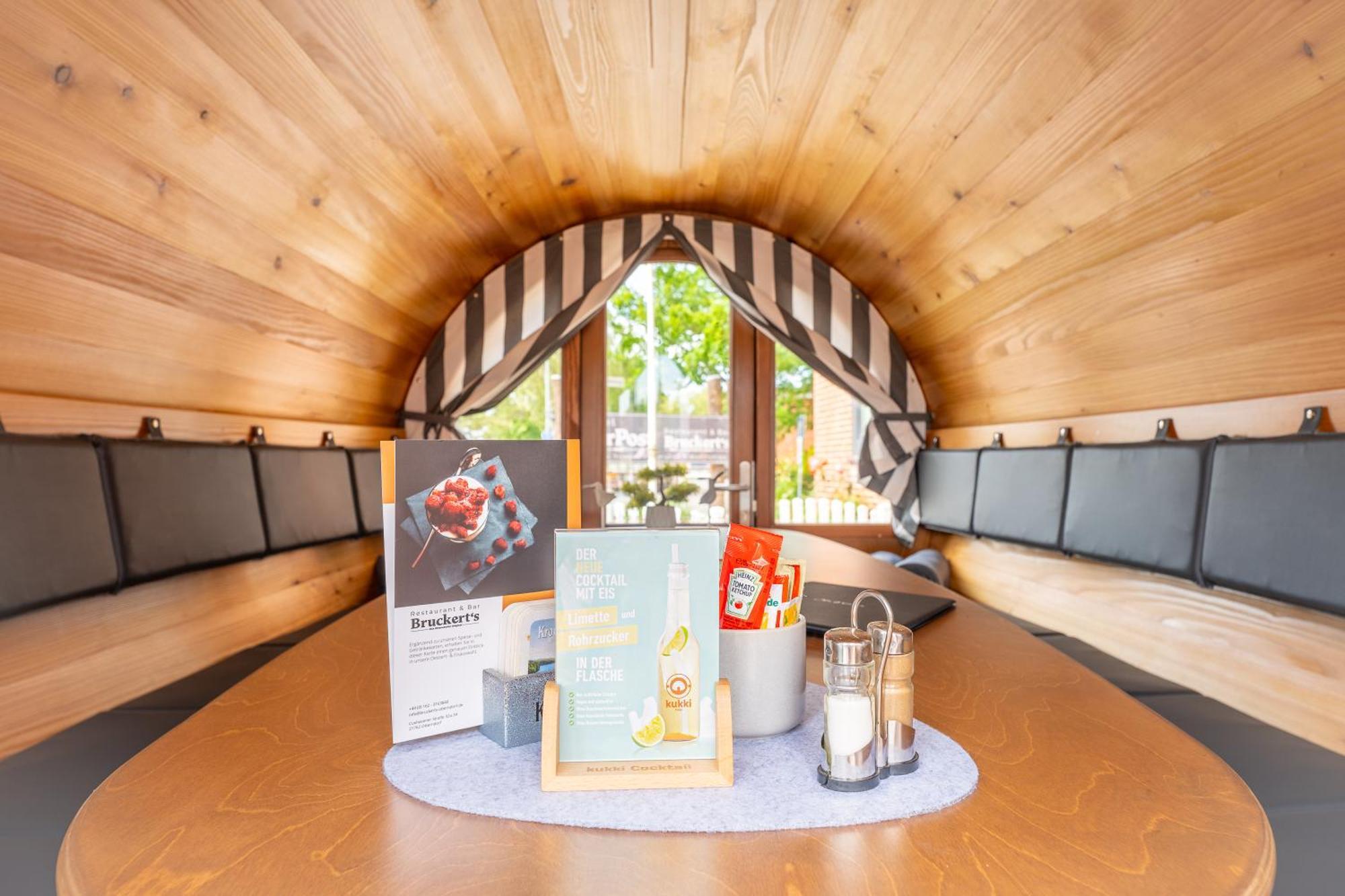 K357 - Hotel & Restaurant "Zur Post" In Otterndorf Bei Cuxhaven Esterno foto